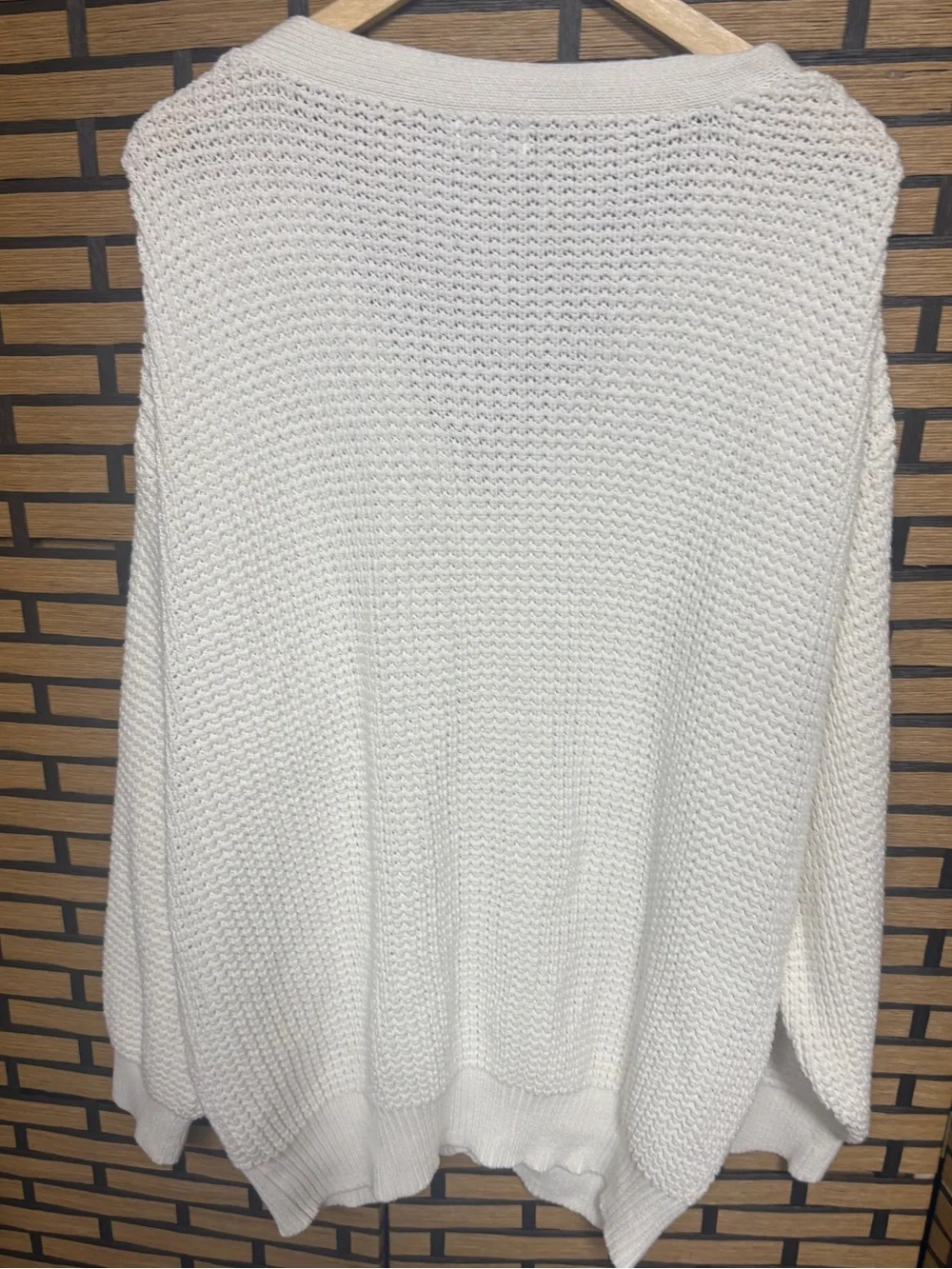 Qualfort white chunky knit button up cardigan size 3X